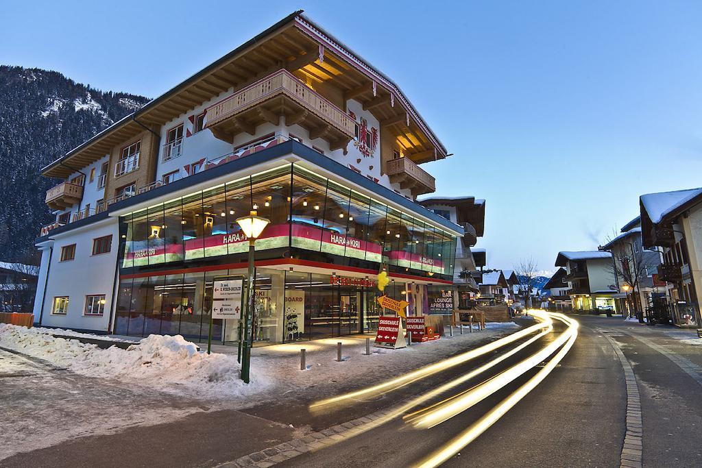 Harakiri Partyhouse Hotel Mayrhofen Esterno foto