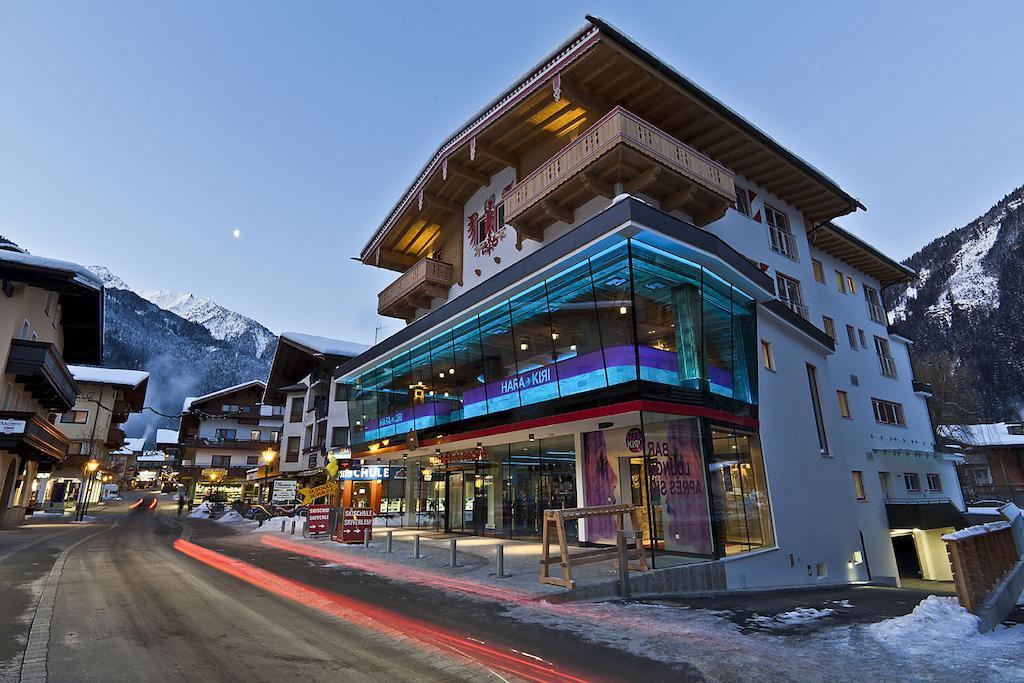 Harakiri Partyhouse Hotel Mayrhofen Esterno foto