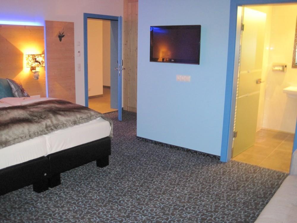 Harakiri Partyhouse Hotel Mayrhofen Esterno foto