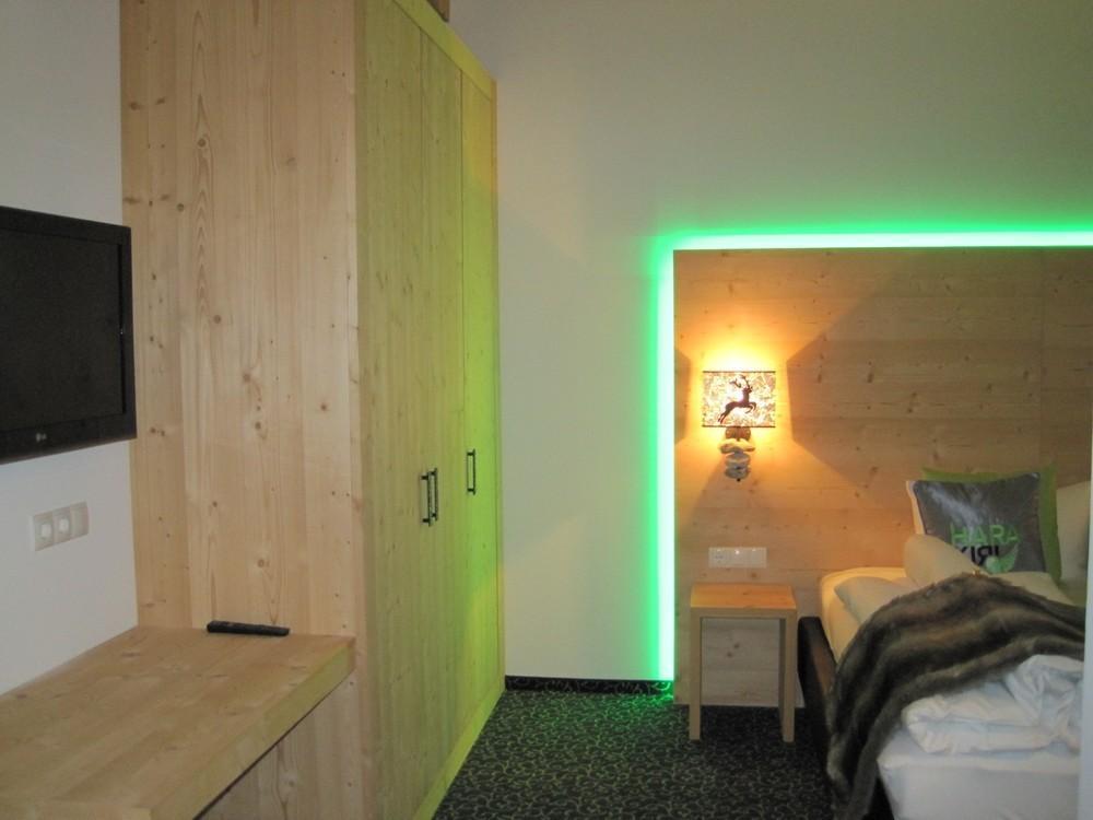 Harakiri Partyhouse Hotel Mayrhofen Esterno foto